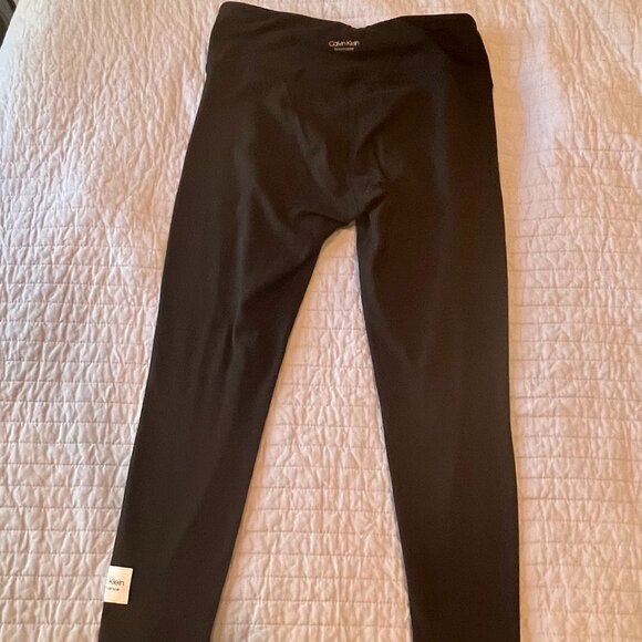 Calvin Klein Performance Stretch Yoga Workout Capris, black, size M - Picture 2 of 8